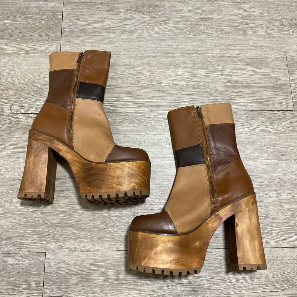 🍂 PLATFORM BOOTS 👢 🍂 sold